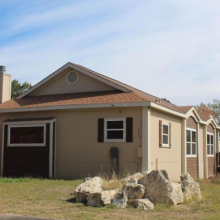 The Rustic Inn - Family Friendly, Close To Fiesta Texas, Seaworld, Riverwalk And More Dominion Экстерьер фото